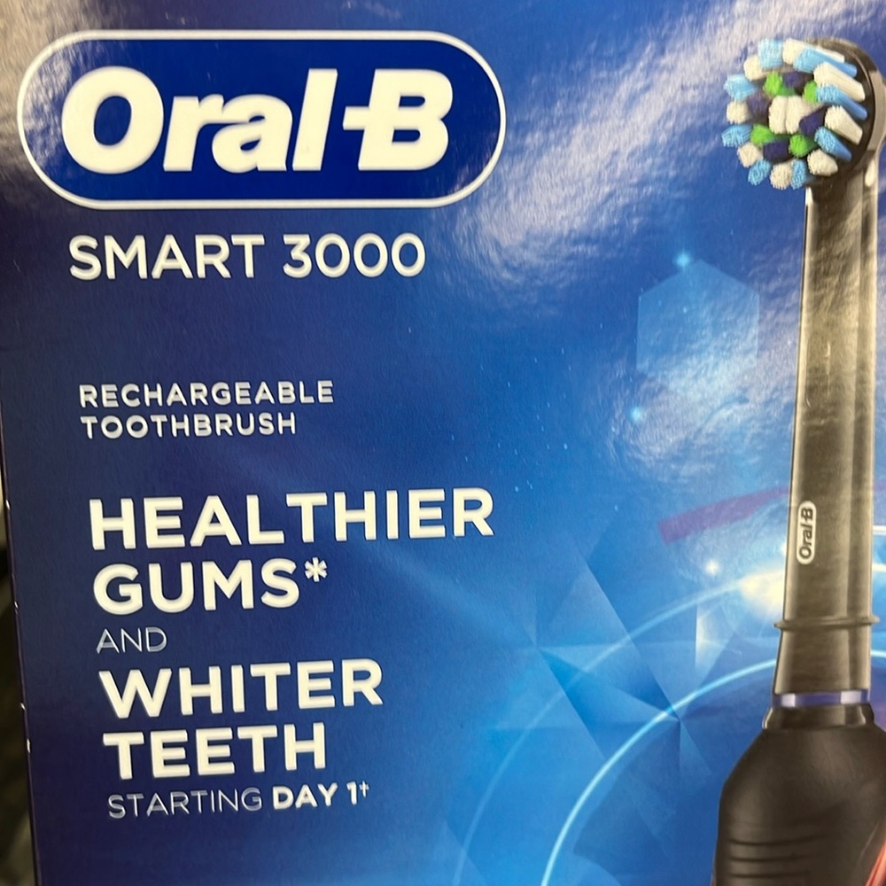 COPY - Oral-B smart 3000 electric rechargeable toothbrush new in box